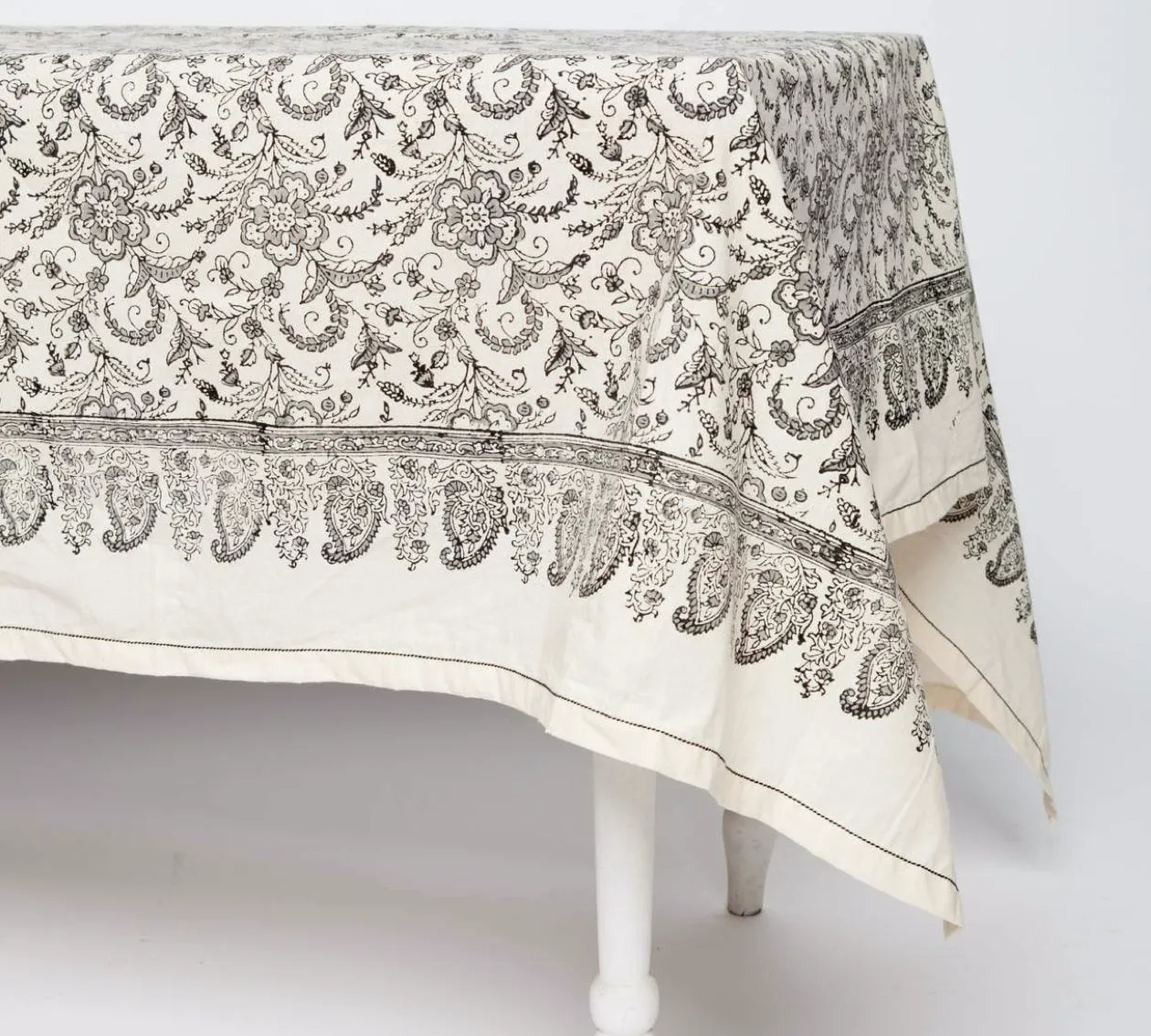 Black Ivy Tablecloth