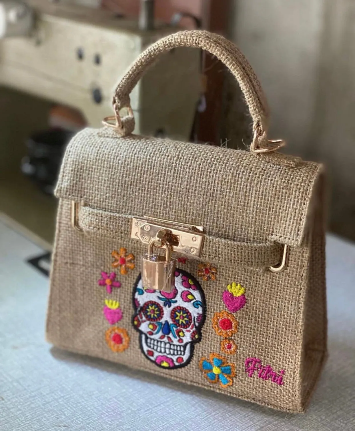 Burlap Kelly