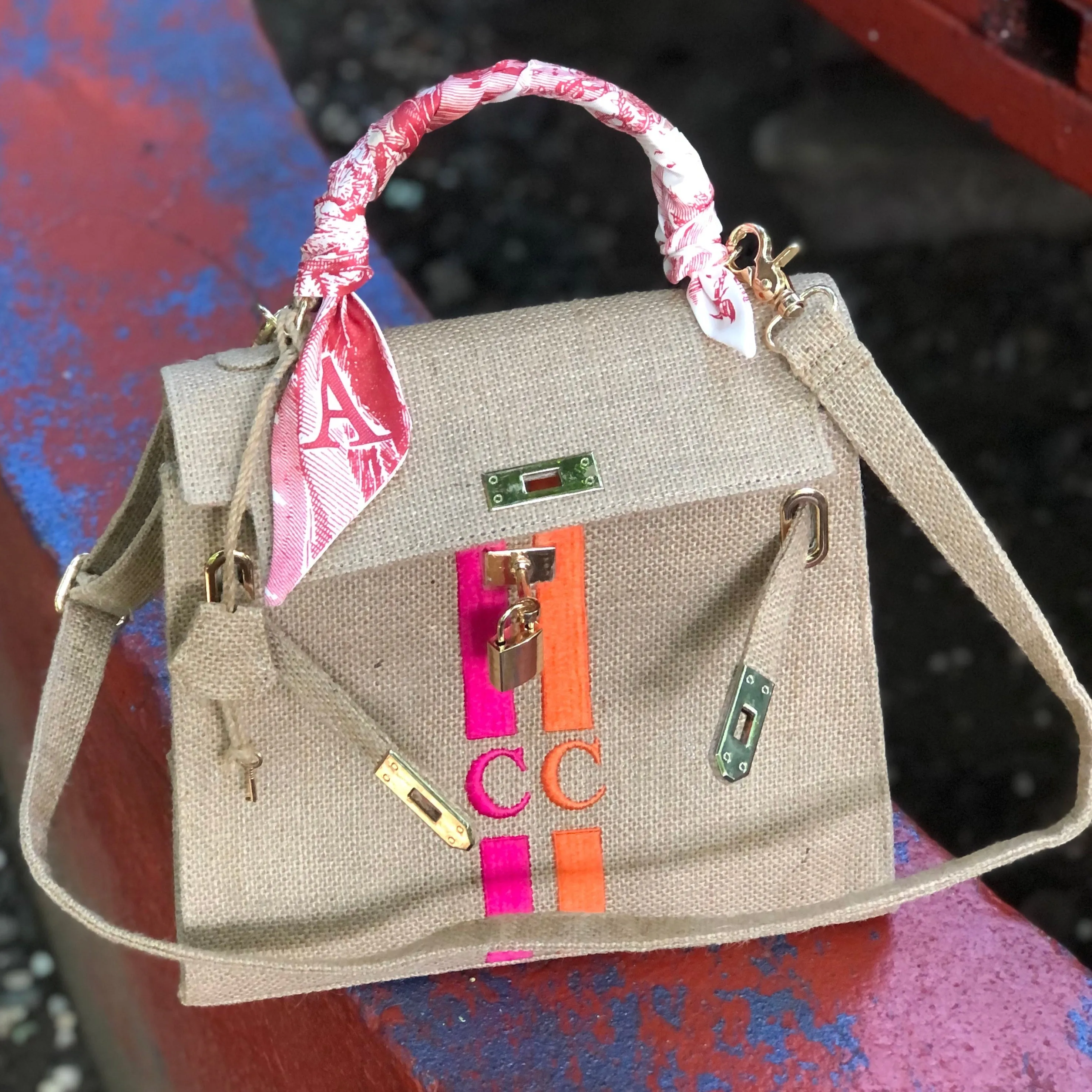 Burlap Kelly