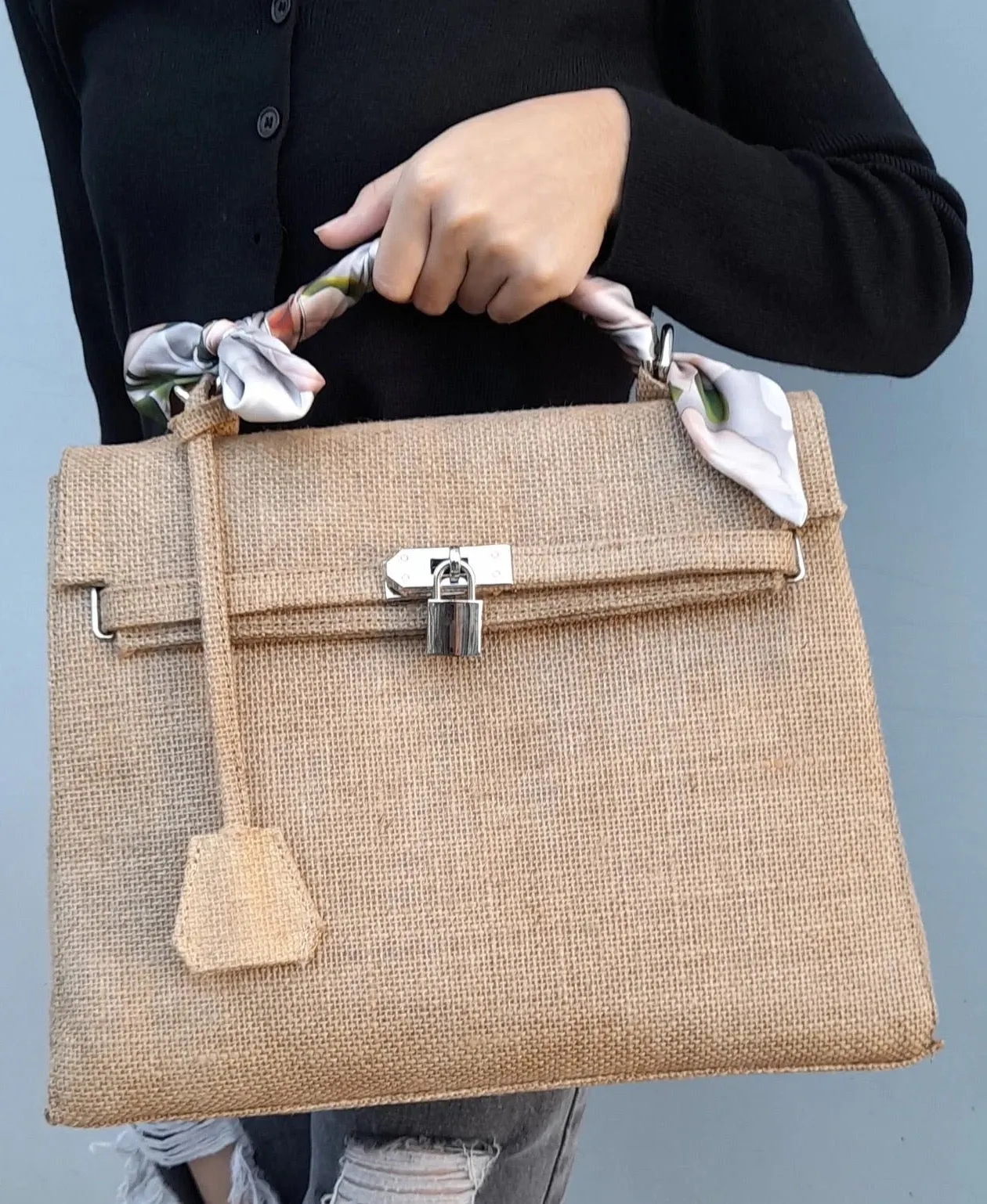 Burlap Kelly