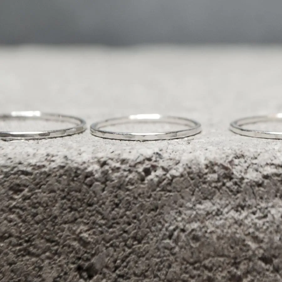 Loop Thin Ring Silver