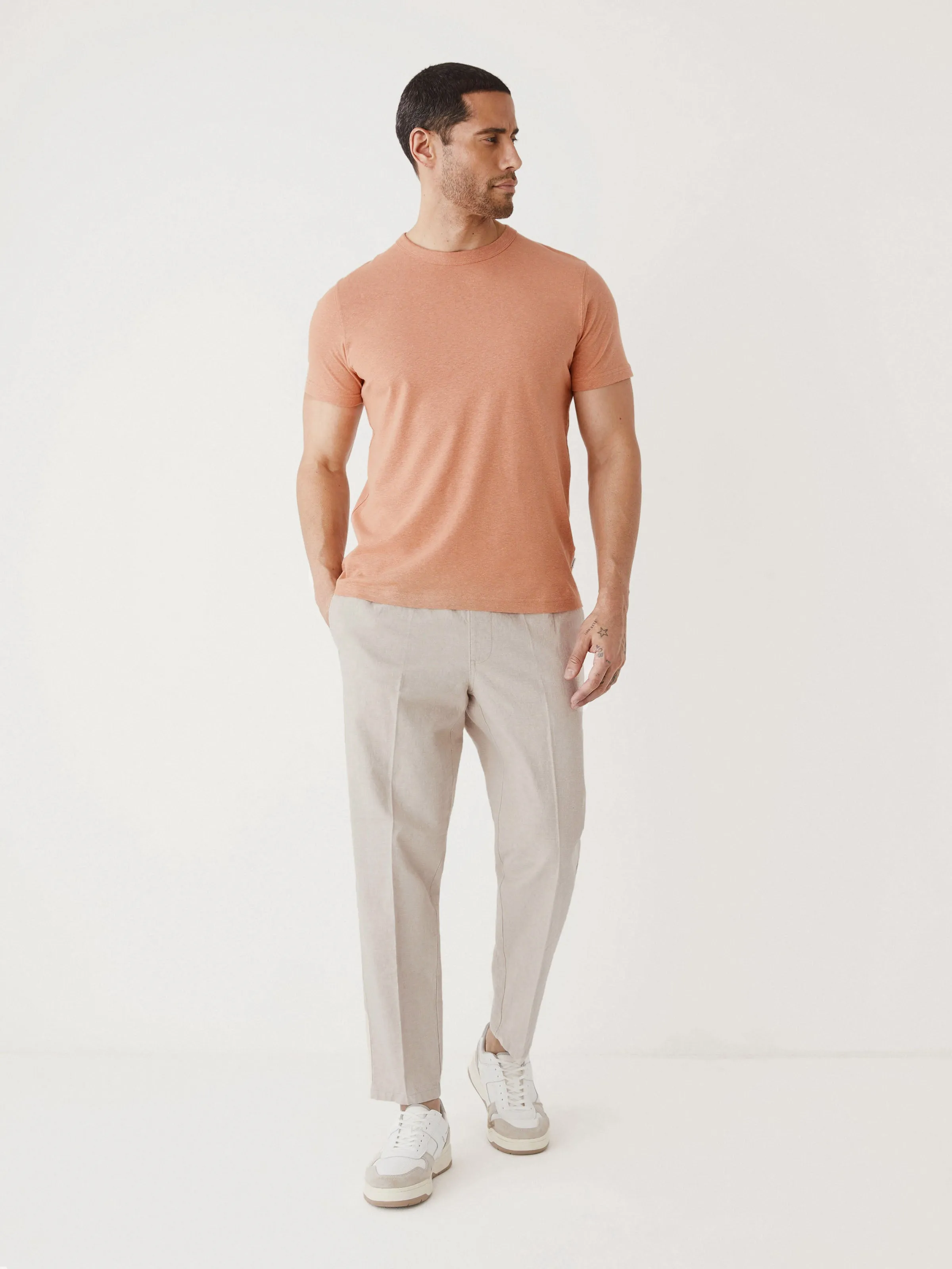The Slim Fit Hemp T-shirt in Dark blue